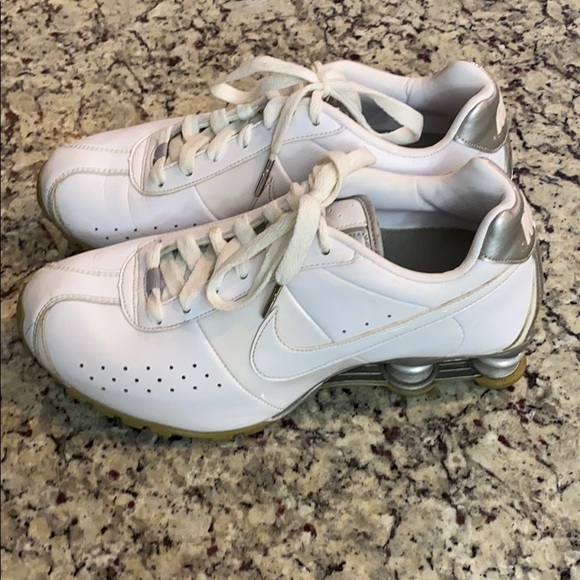white leather nike shox